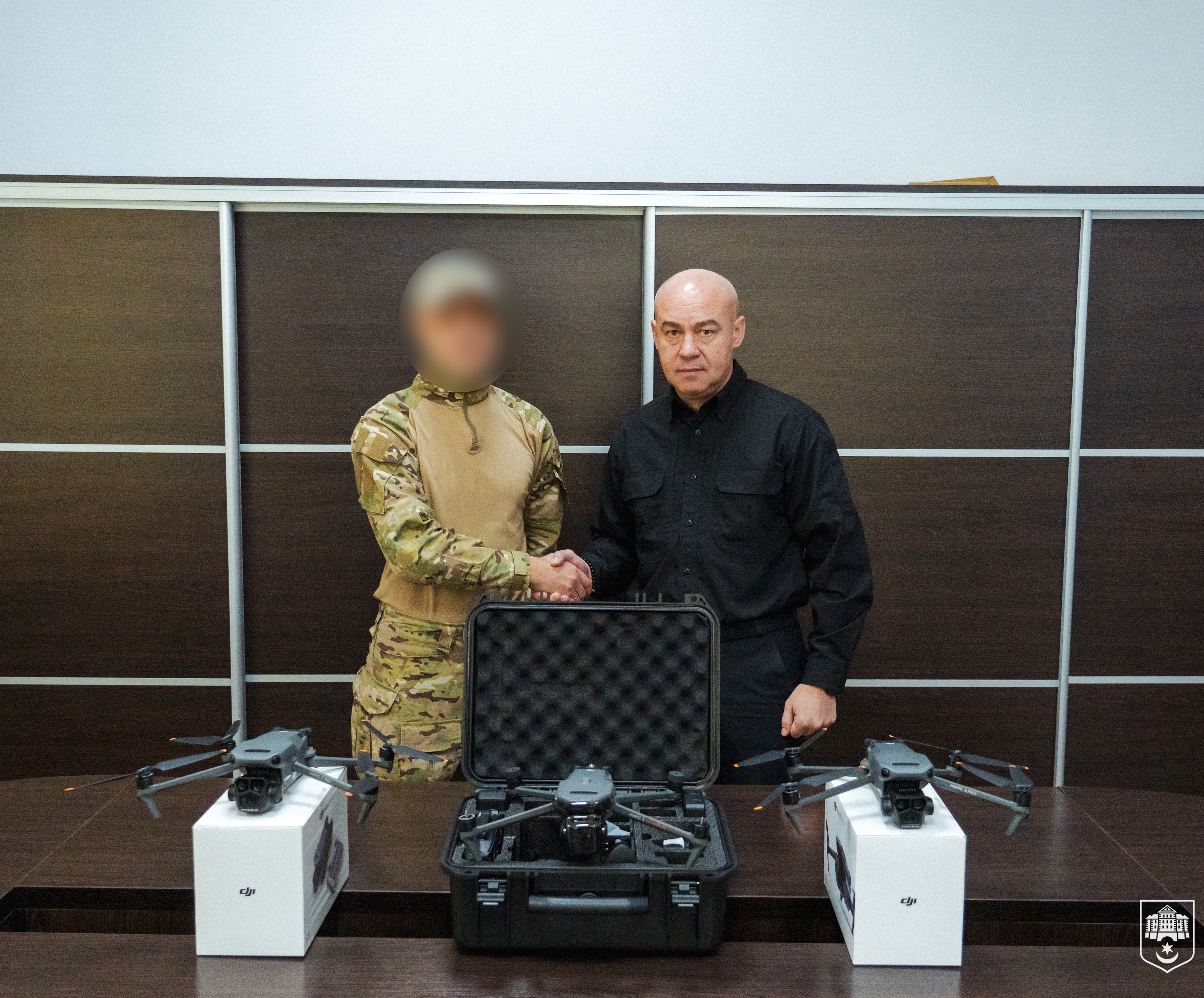 З Тернополя для потреб захисників передали три сучасні квадрокоптери Mavic 3T та Mavic 3 Pro