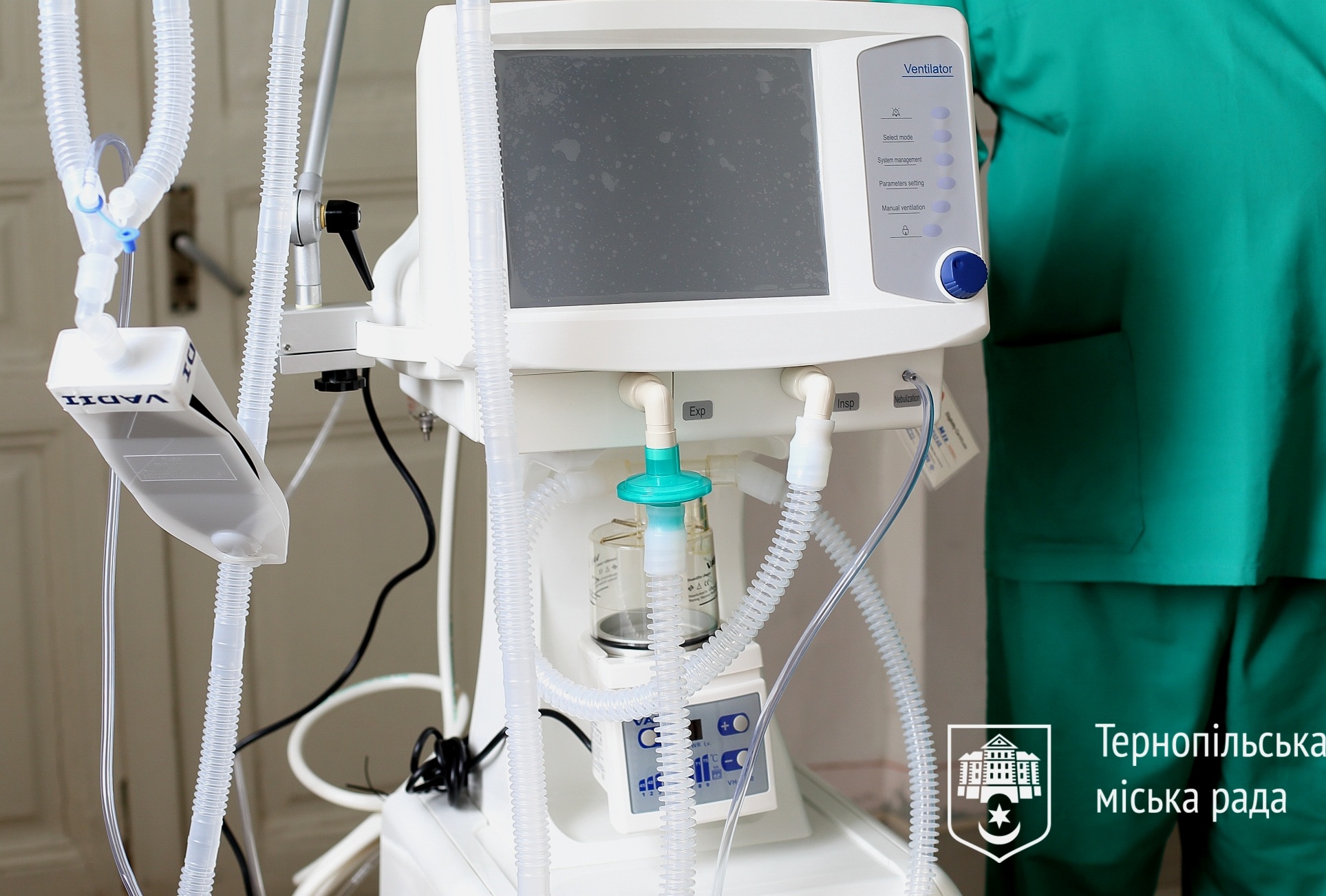 Ще сім апаратів ШВЛ отримали від благодійників медичні заклади міста