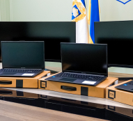 Тернопіль передав монітори та ноутбуки для захисників Сил спеціальних операцій