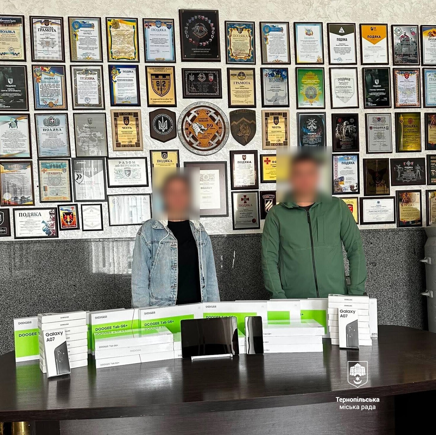 З Тернополя бійцям 647-го окремого зенітно-кулеметного батальйону передали комп’ютерну техніку