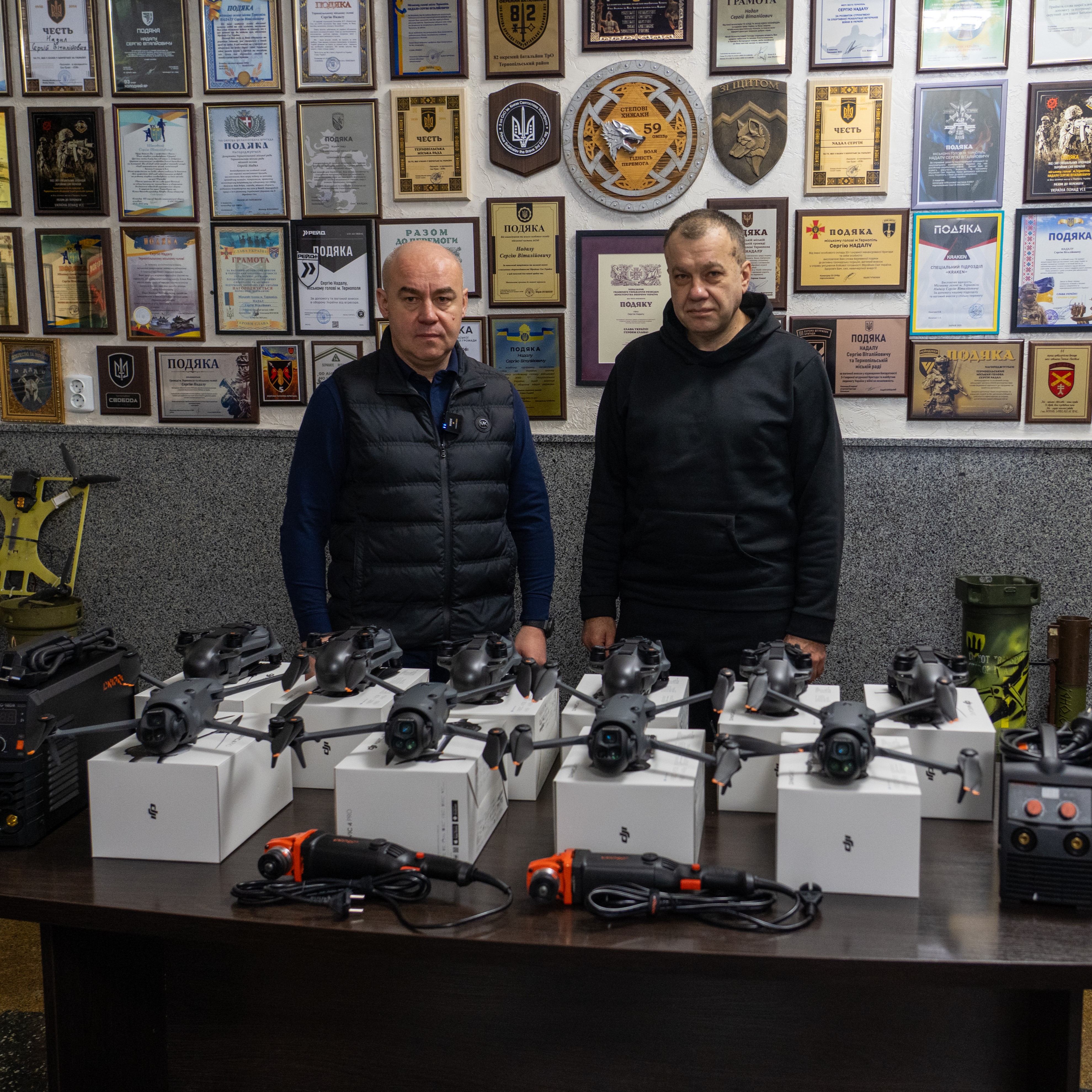 Міський голова Сергій Надал передав техніку для 434-го батальйону безпілотних систем