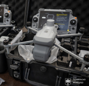 Міський голова Сергій Надал передав військовим сучасні квадрокоптери з акумуляторами