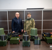 Міський голова Сергій Надал передав для потреб військових два комплекти пристроїв РЕБ
