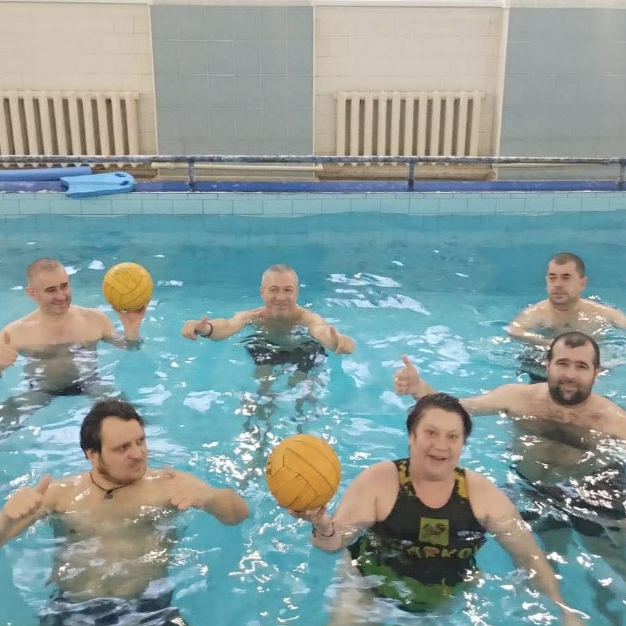 У Тернополі проводять оздоровчі тренування з плавання та водного поло для ветеранів