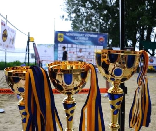 Тернополянин Денис Фік став бронзовим призером чемпіонату України з пляжного самбо