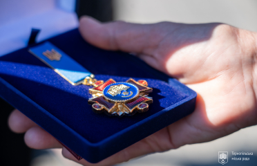 Сергій Надал вручив рідним загиблим військових відзнаки «Почесний громадянин міста Тернополя» посмертно