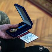 У Тернополі рідним загиблих військових вручили відзнаки «Почесний громадянин міста Тернополя»