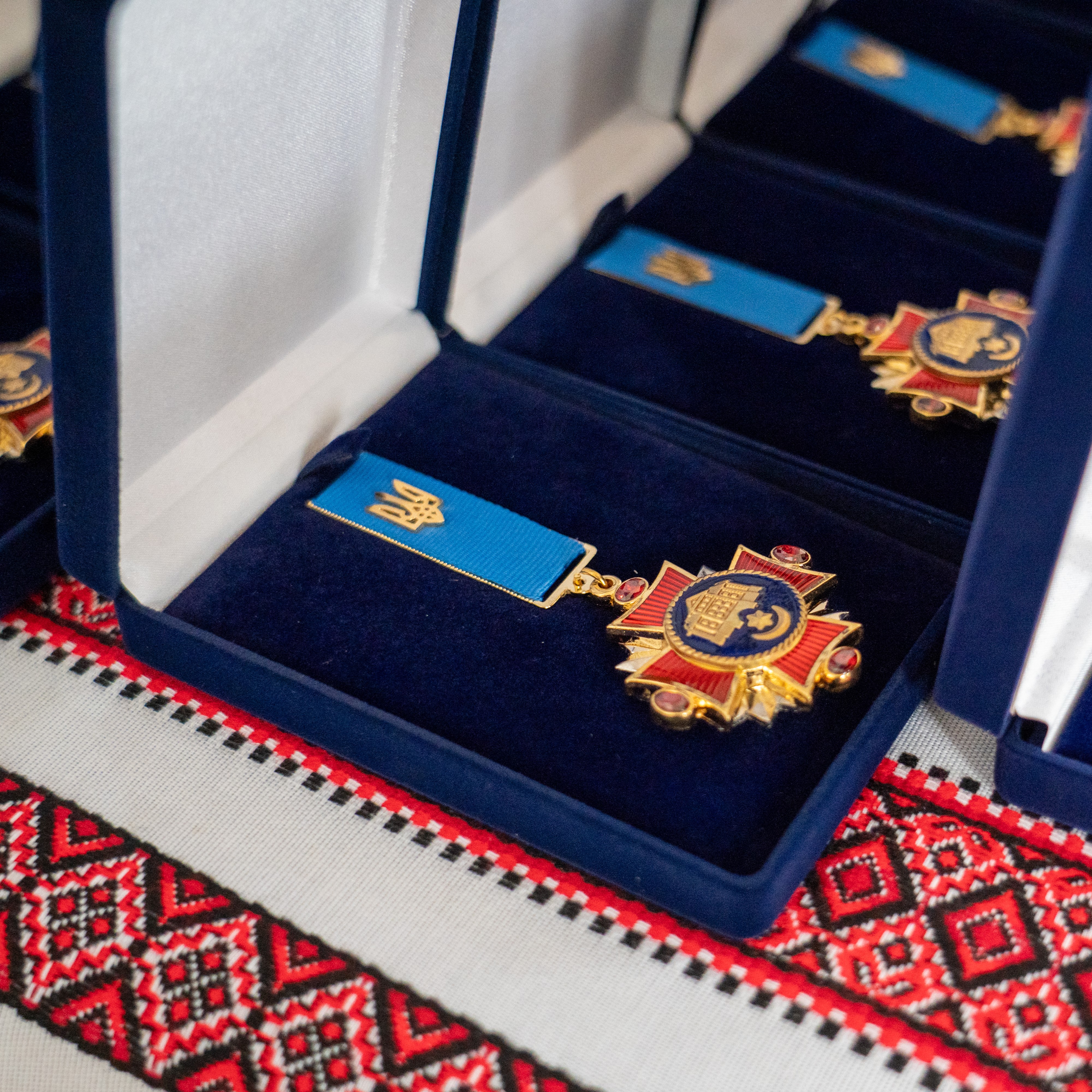 Сергій Надал вручив рідним загиблих військових відзнаки «Почесний громадянин міста Тернополя»