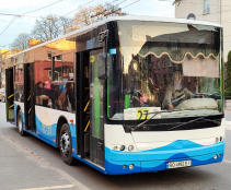 У Тернополі збільшать кількість одиниць громадського транспорту, що курсуватимуть до кладовищ 1 листопада
