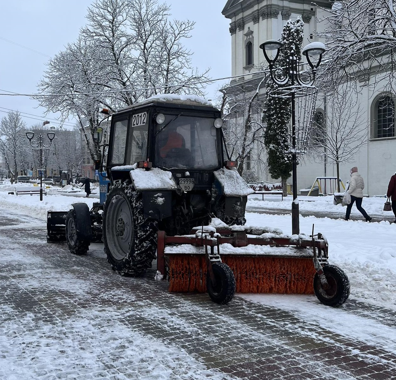 Хто відповідає за прибирання міста Тернополя у зимовий період?