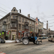 Цієї ночі дороги й тротуари Тернополя очищали 11 одиниць спецтехніки