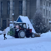 Тернопіль від снігу та ожеледиці прибирало 23 одиниці спецтехніки