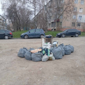 У Тернополі тривають локальні толоки: до прибирання долучилися студенти Галицького коледжу