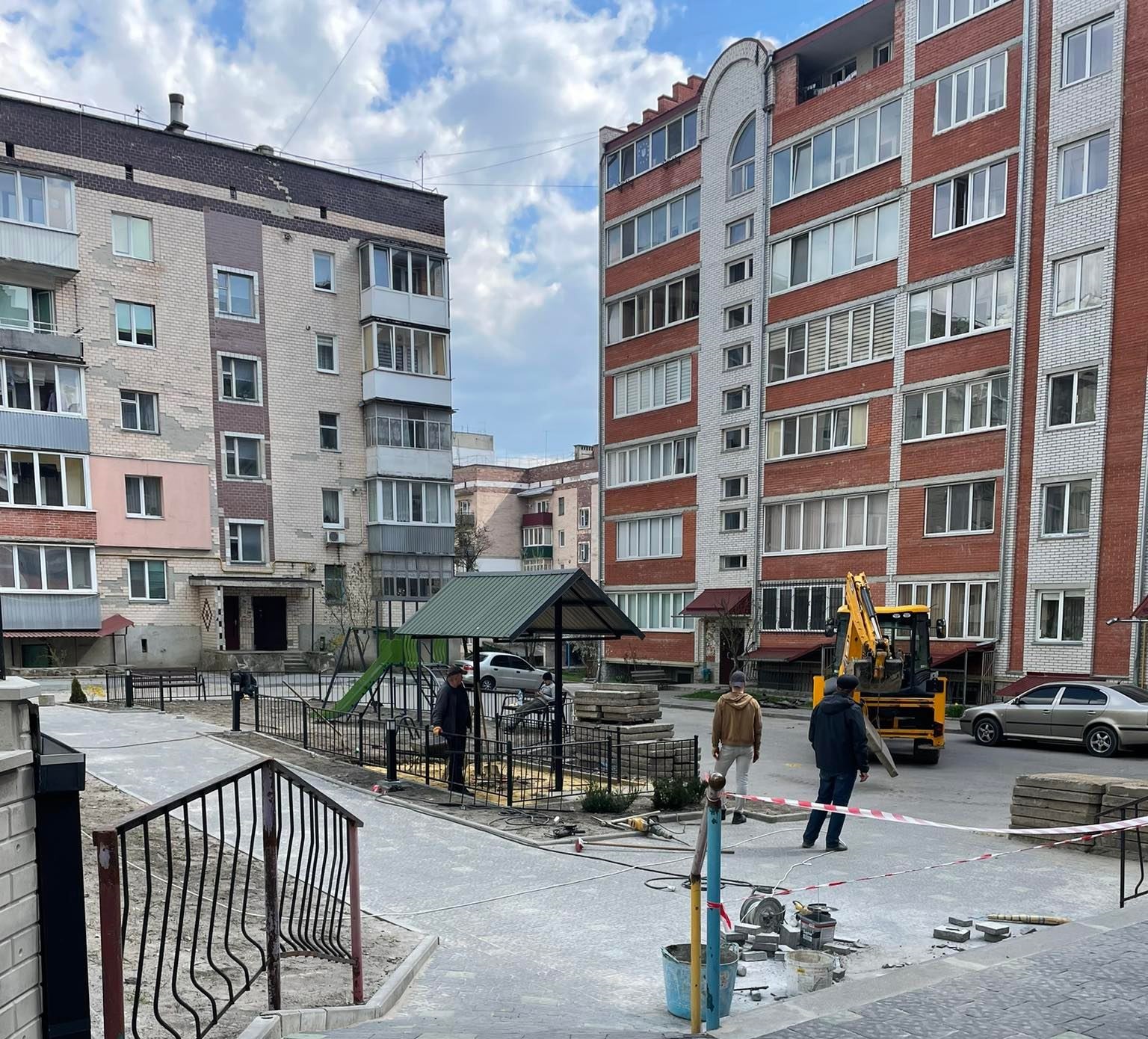 На десяти вулицях у Тернополі проводяться роботи з поточного ремонту дорожнього покриття