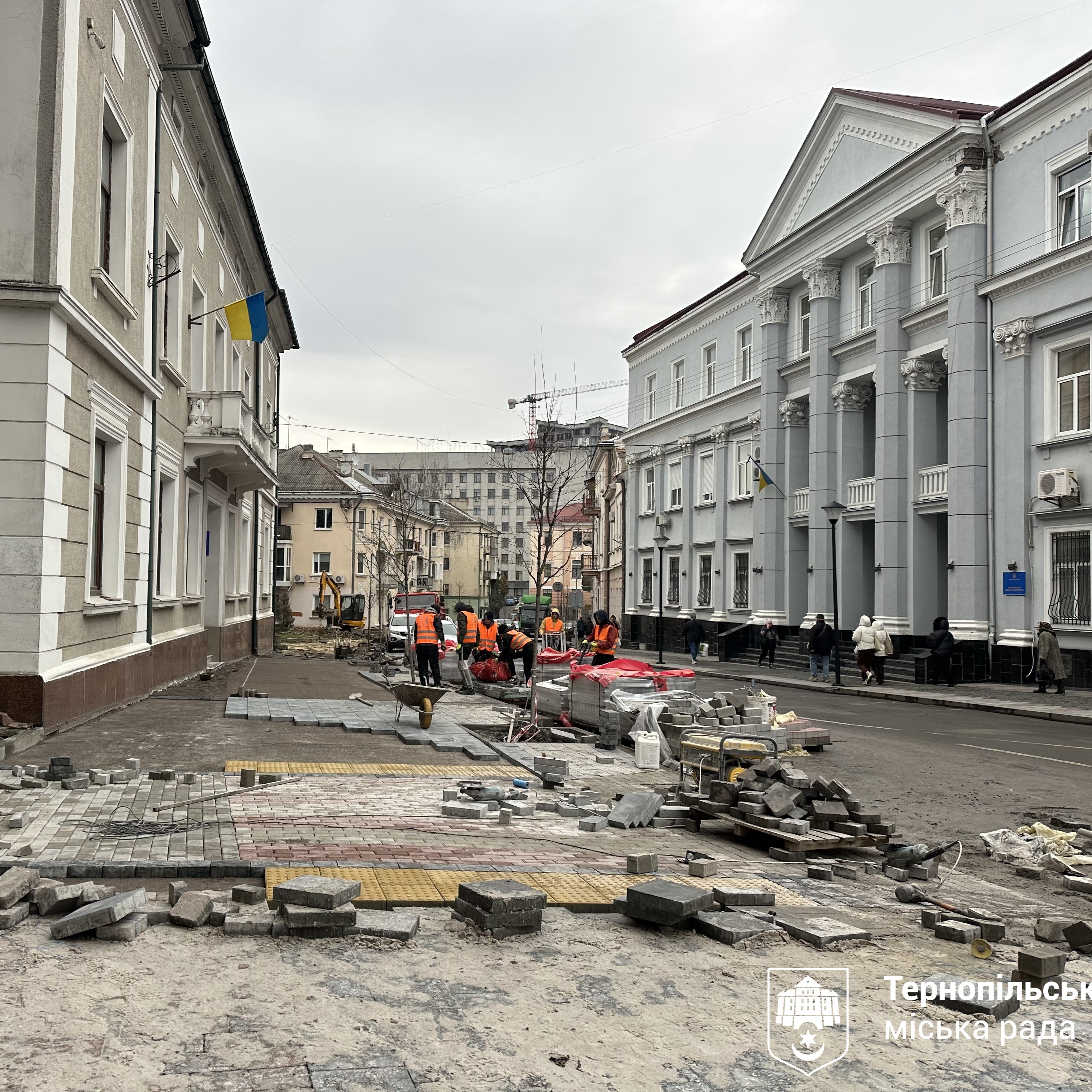 У Тернополі триває реалізація проєкту «Рух без бар’єрів»: вже оновлено понад 2,5 км пішохідної мережі