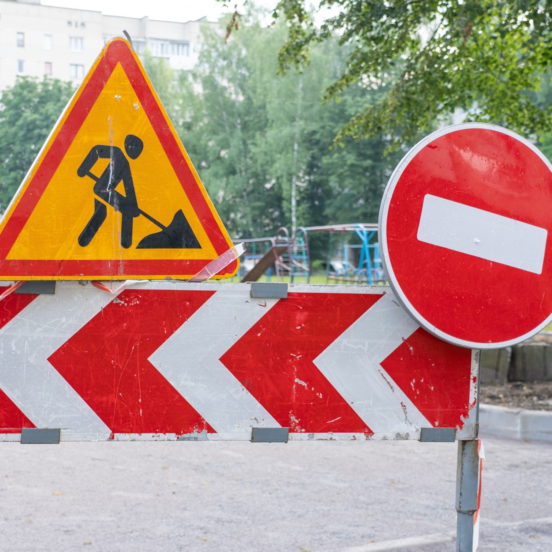 У Тернополі тривають роботи з поточного ремонту тротуарів та прибудинкових територій
