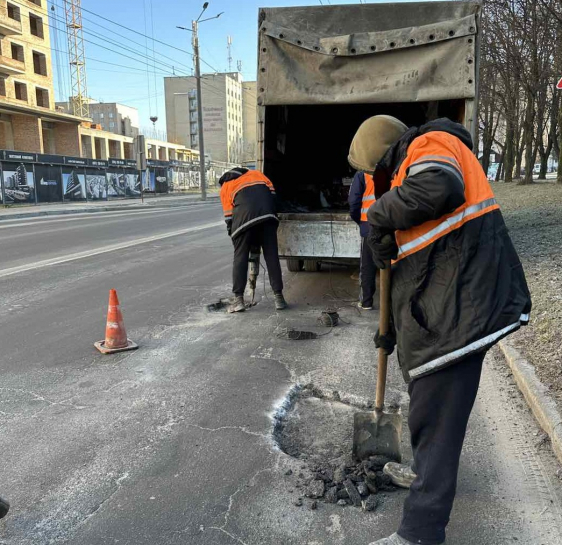 16 лютого ліквідацію ямковості проведуть ще на 16 вулицях Тернополя
