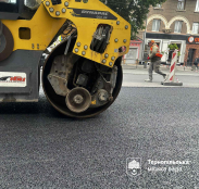 На вулицях Тернополя проводиться поточний ремонт дорожнього покриття