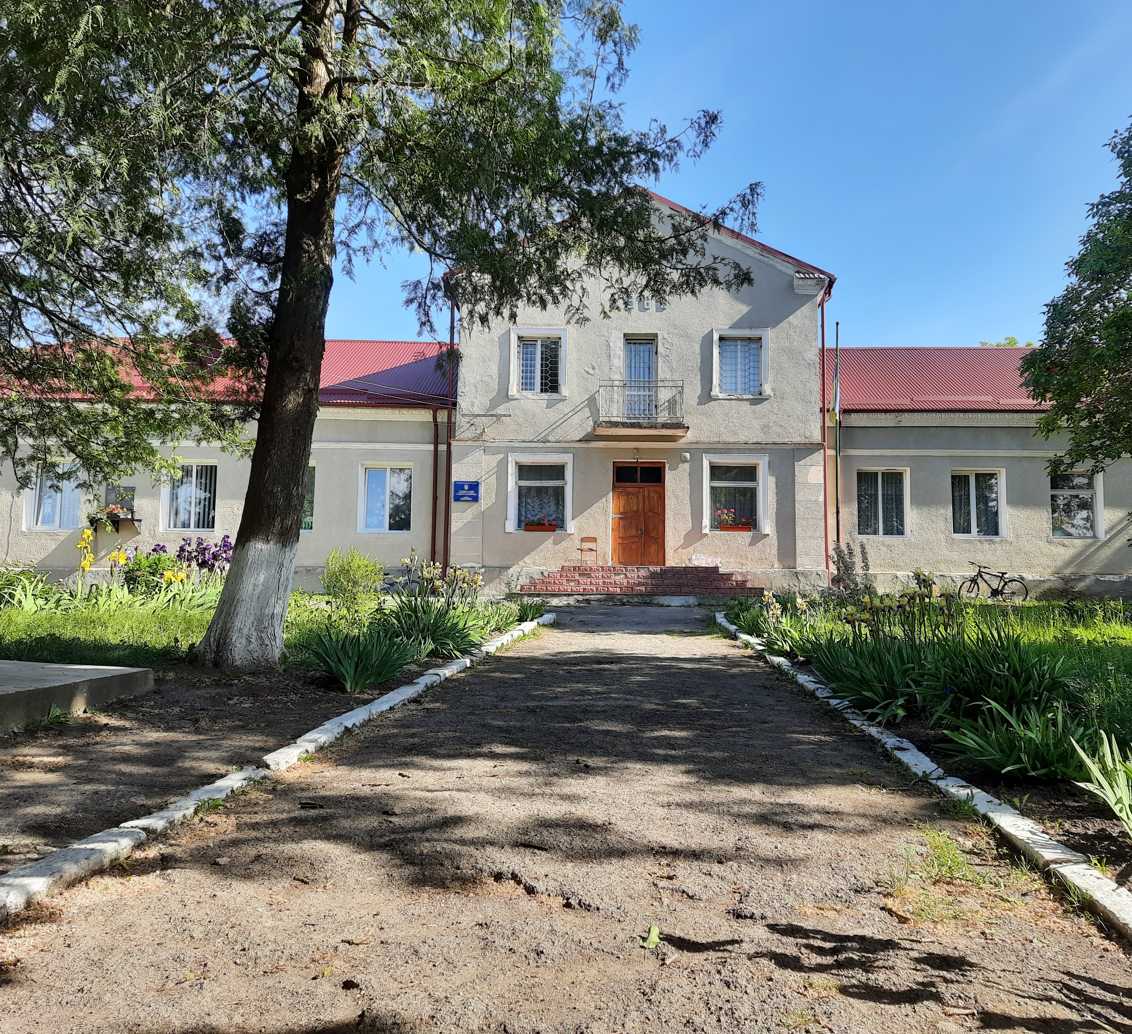 Через урядову постанову в Тернопільській громаді реорганізують Курівецьку гімназію