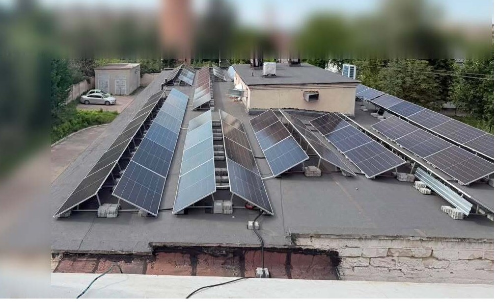 У Тернополі на даху педіатричного підрозділу міської лікарні №2 встановили сонячну електростанцію