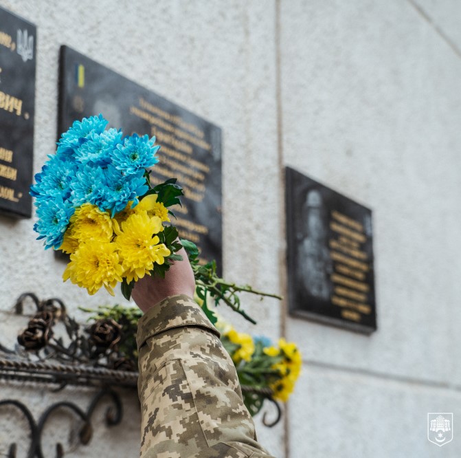 У Тернополі встановлять меморіальну таблицю загиблому захиснику Арсену Козубу