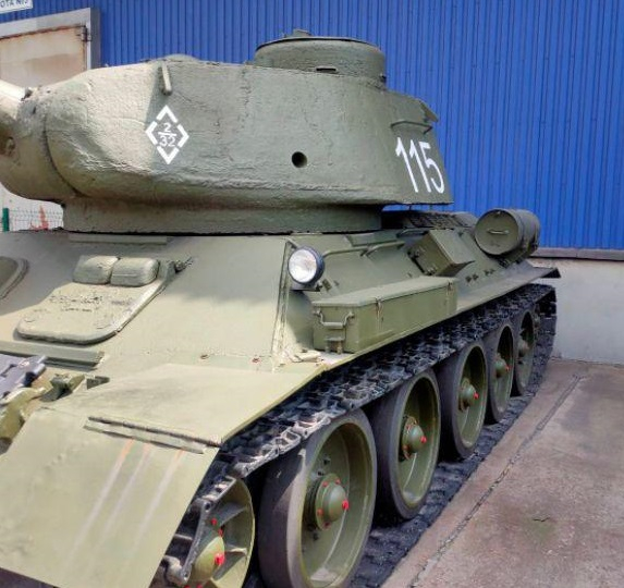 30 жовтня відбудеться аукціон з продажу радянського танка Т-34, за кошти з продажу якого – куплять дрони для ССО