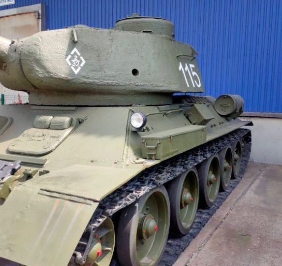 30 жовтня відбудеться аукціон з продажу радянського танка Т-34, за кошти з продажу якого – куплять дрони для ССО