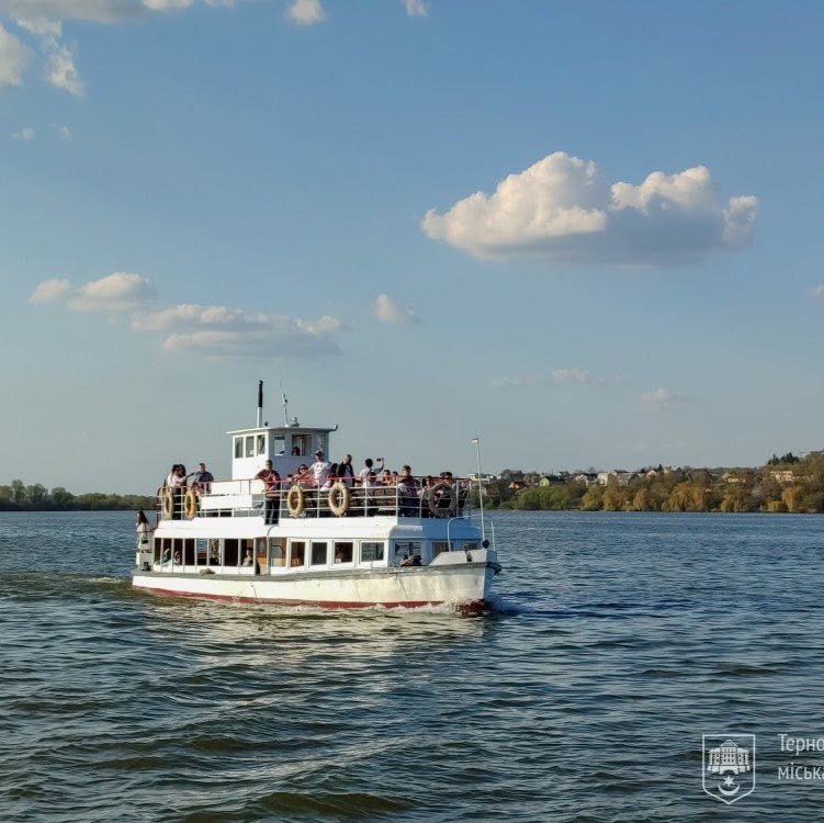 У Тернополі від 11 червня відновлено теплохідні рейси до Дальнього пляжу