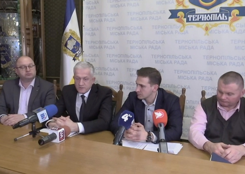 На забезпечення госпітальних баз необхідними засобами захисту, з бюджету Тернопільської громади виділено додаткові кошти
