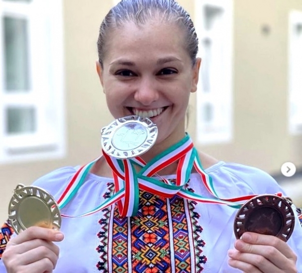 «Золото», «срібло» та «бронзу» завоювала тернопільська гімнастка Анастасія Бачинська на етапі Гран-прі в Угорщині