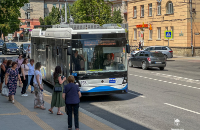 У Тернополі на маршрути виїхали п’ять нових тролейбусів «Електрон»