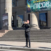 У Тернополі щоранку під час хвилини мовчання звучить мелодія «Шана» у живому виконанні (відео)