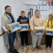 Діти з родин Героїв у Тернополі отримали різдвяні подарунки від німецьких благодійників