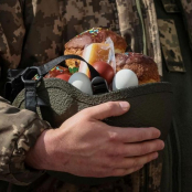 Тернополян закликають долучитися до збору великодніх гостинців для військових