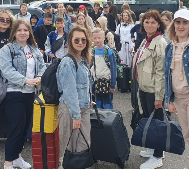 45 дітей Героїв Тернопільської громади поїхали на двотижневий відпочинок до Польщі
