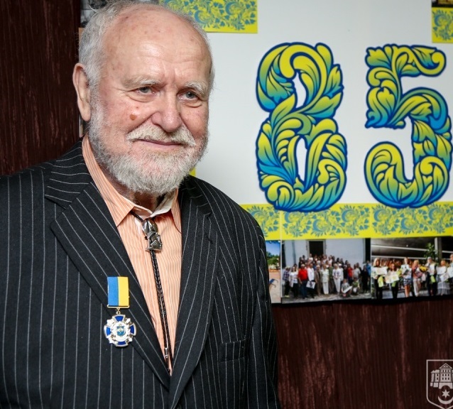 Міський голова Сергій Надал привітав заслуженого художника України Євгена Удіна з  85-річчям