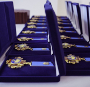 Міський голова Сергій Надал вручив родинам загиблих військових відзнаки «Почесний громадянин міста Тернополя»