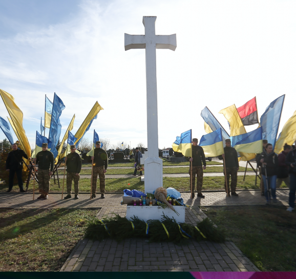 У Тернополі на Микулинецькому кладовищі вшанували пам'ять полеглих захисників ЗУНР