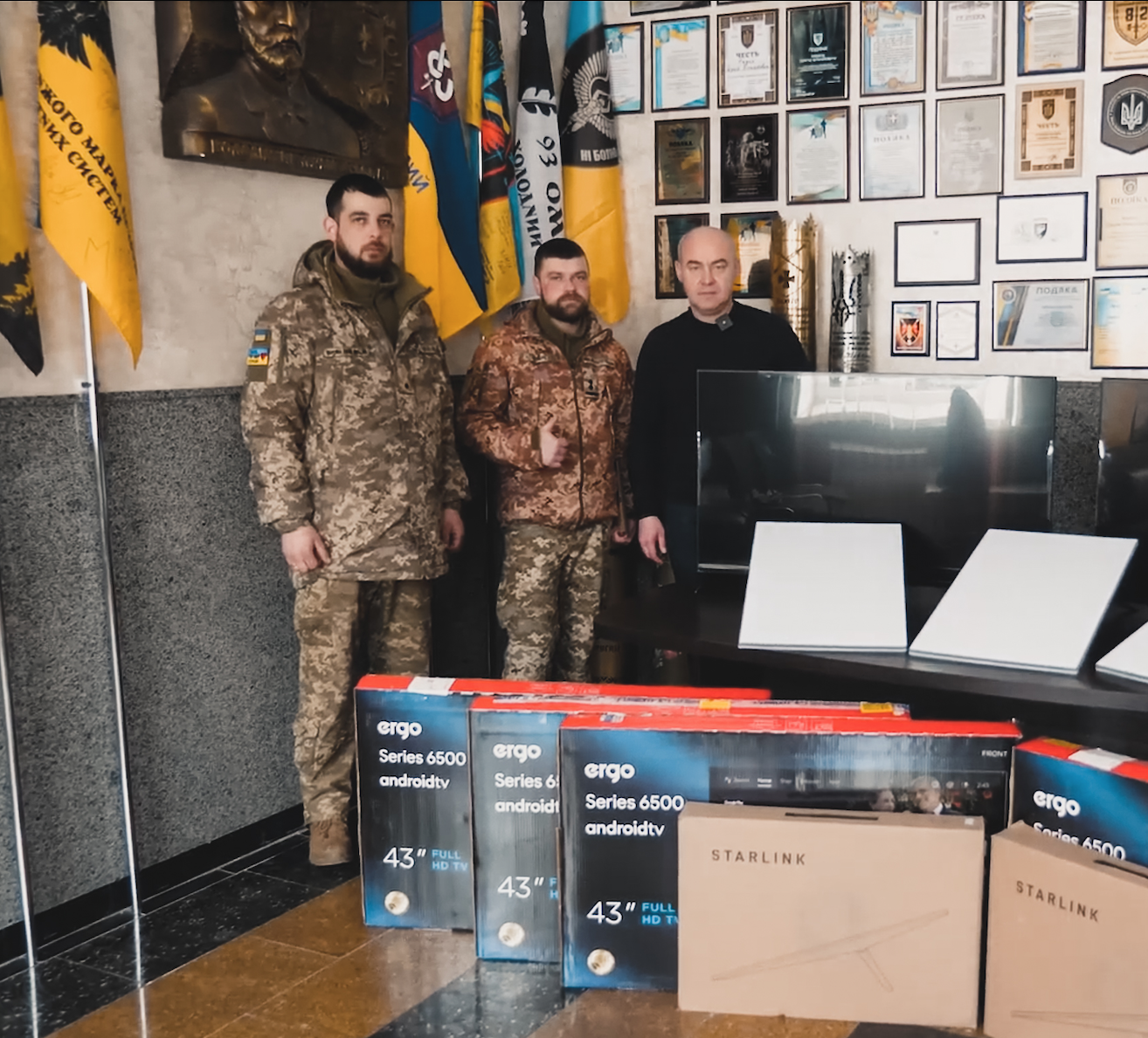 Сергій Надал передав для бійців другого стрілецького батальйону телевізори та обладнання супутникового зв’язку