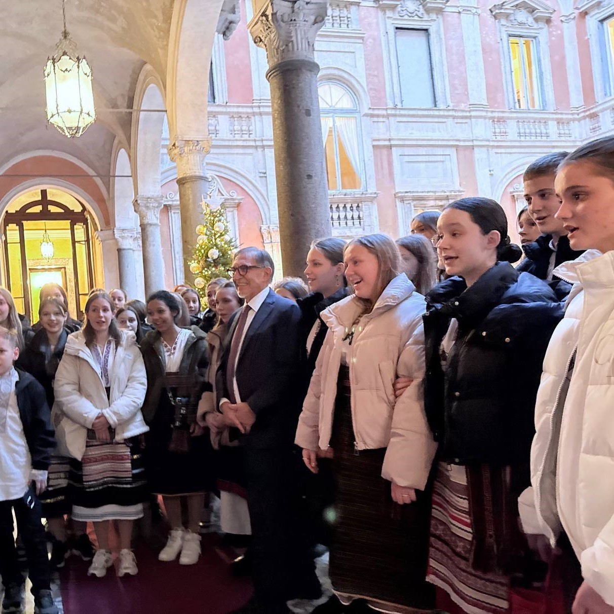 Тернопільська «Зоринка» - перший український хор, який заспівав у Сенаті Італії та на «Радіо Ватикан»