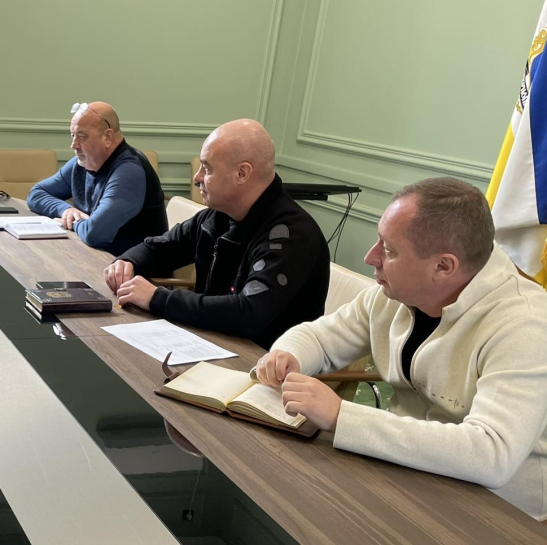 Міський голова Сергій Надал зустрівся з ініціативною групою акції «ЗСУ в першу чергу»