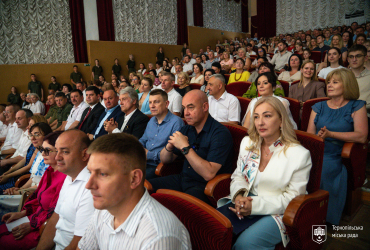 Міський голова Тернополя Сергій Надал привітав Західноукраїнський національний університет з 60-річч