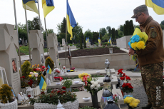 У Тернополі з нагоди Дня Героїв України відбулися заходи на знак шани всім, хто віддав життя за волю нашої держави, а також тим, хто сьогодні продовжує боротьбу за її незалежність