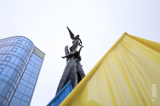 У День Гідності та Свободи у Тернополі вшанували Героїв Небесної Сотні та загиблих від російського ракетного удару